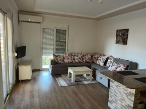 Anisa Apartments